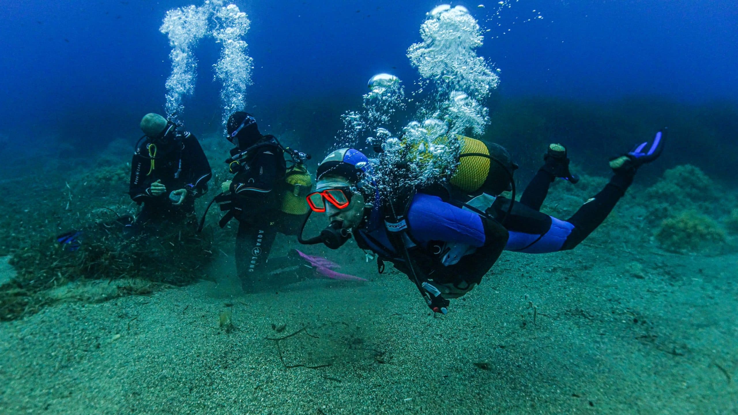 Tuent Adventure: Buceo, Kayak & Paddle Surf - surf in Cala Tuent