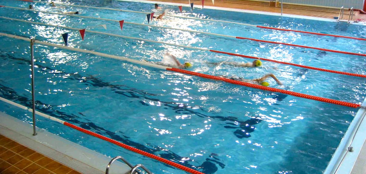 University Pool - baloncesto in Santiago de Compostela