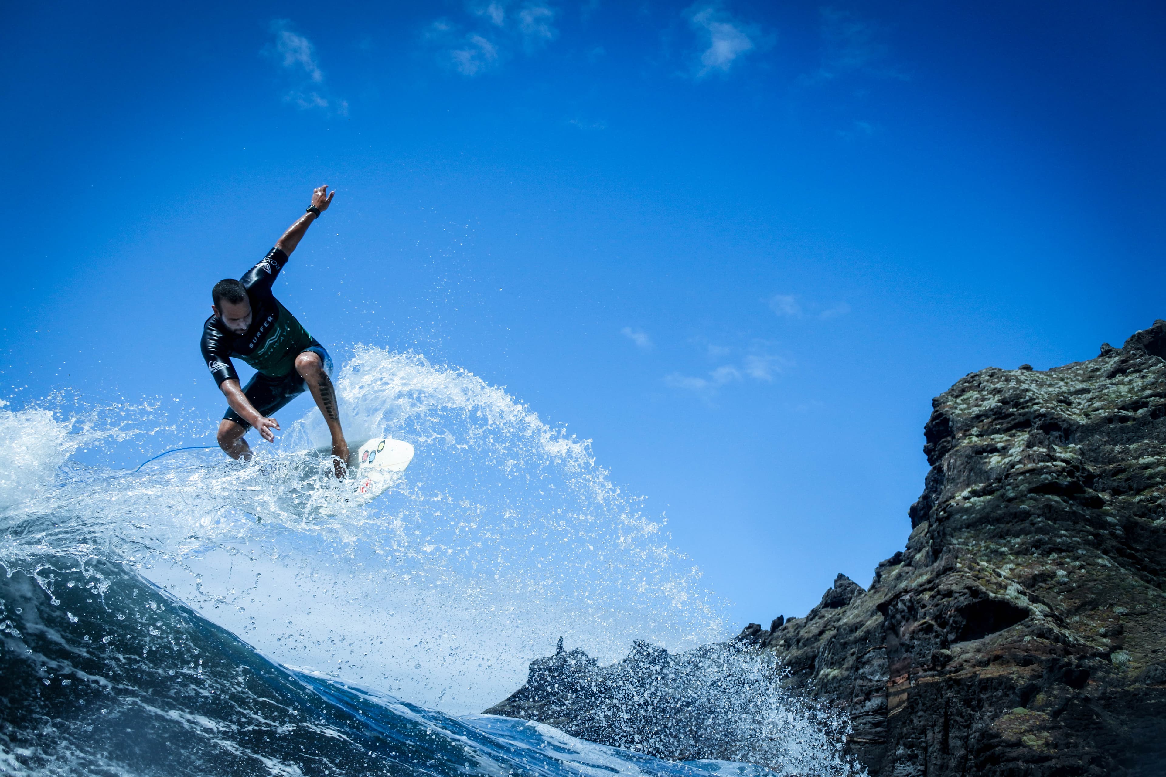 Green Wave Tenerife - surf in Punta del Hidalgo