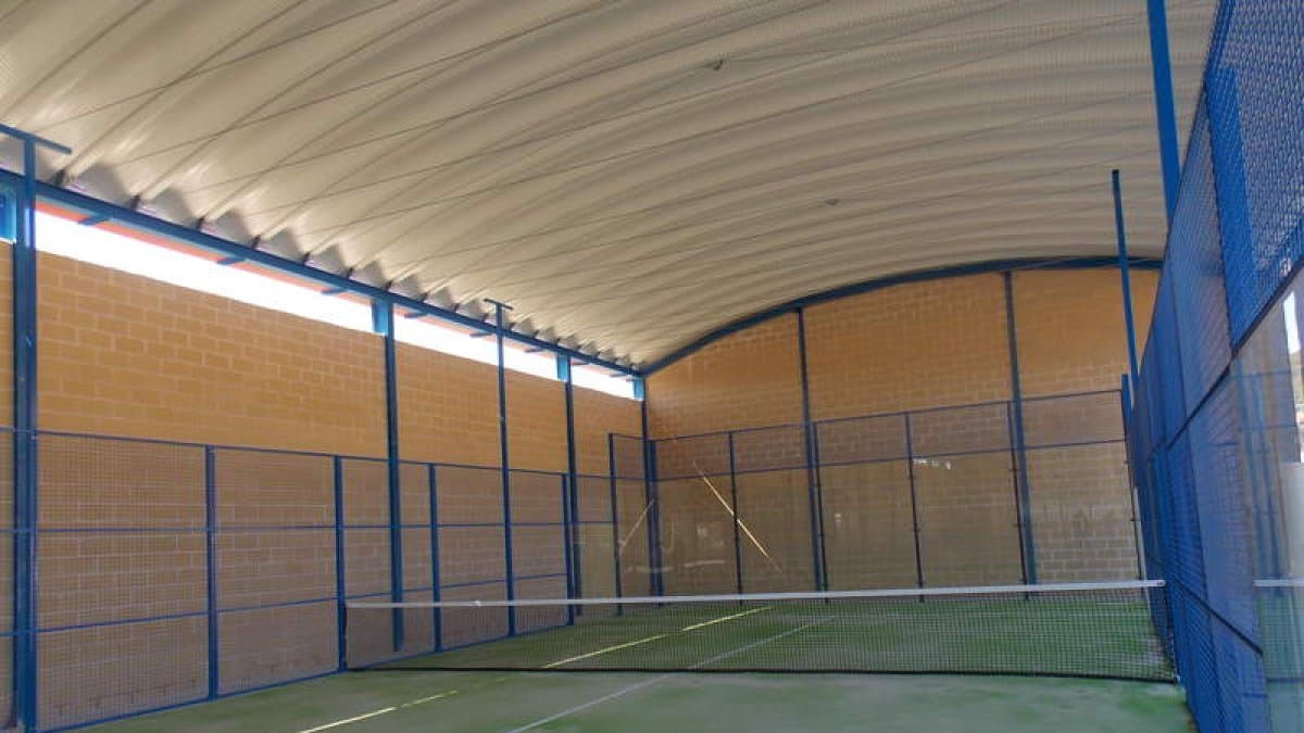 Pista de pádel Llanos de Alba - padel in Llanos de Alba
