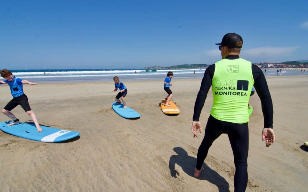 Surf Teknika Eskola - kitesurf in Hondarribia