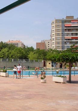 Centro Deportivo Municipal La Granja - tenis in Zaragoza