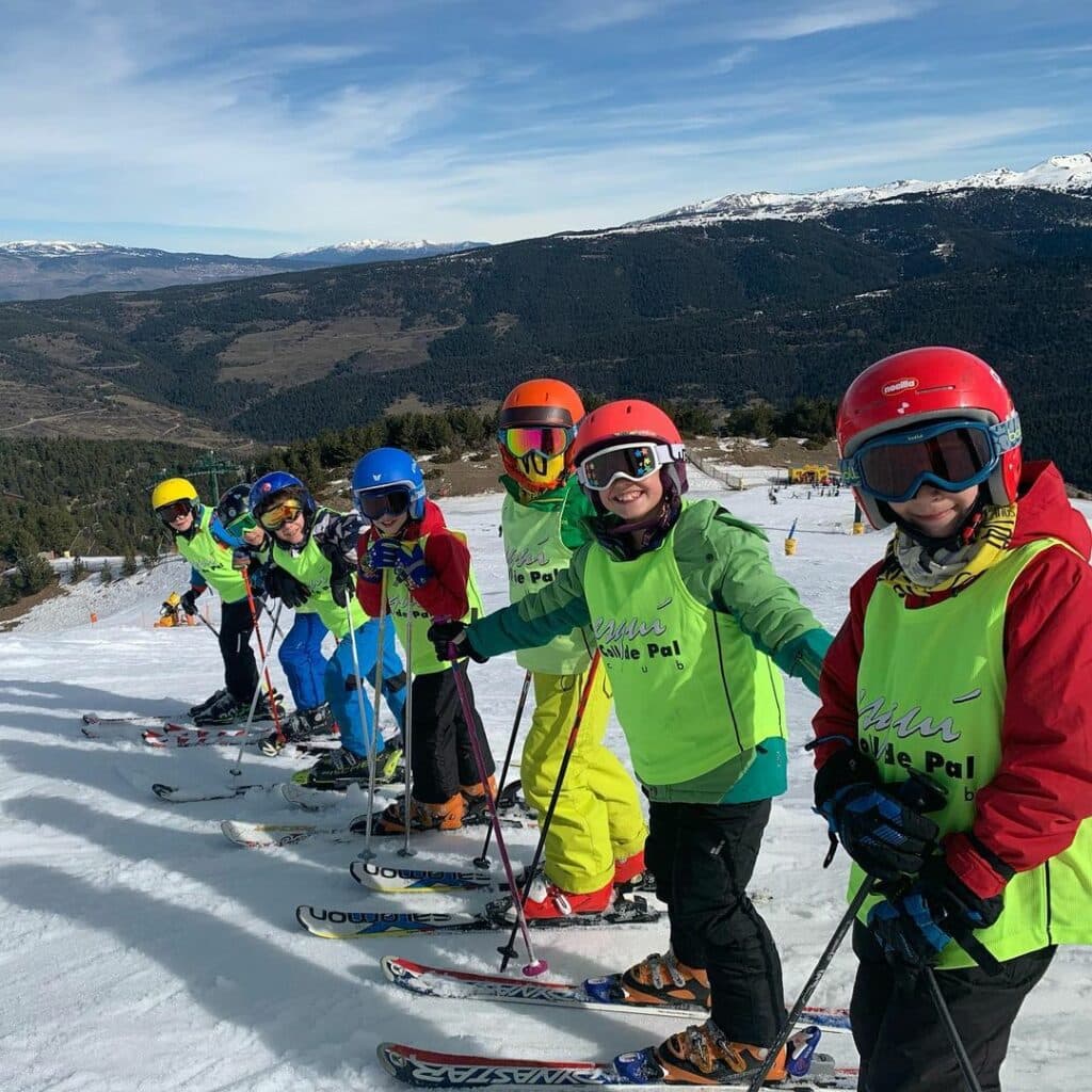 Club d'Esqui Coll de Pal - ski in BagĂ