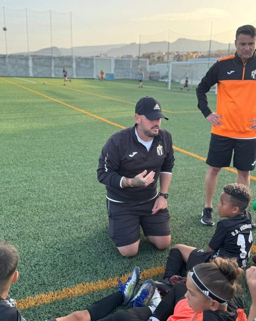 Escuela de FĂștbol SG - Vecindario - fĂștbol in Vecindario