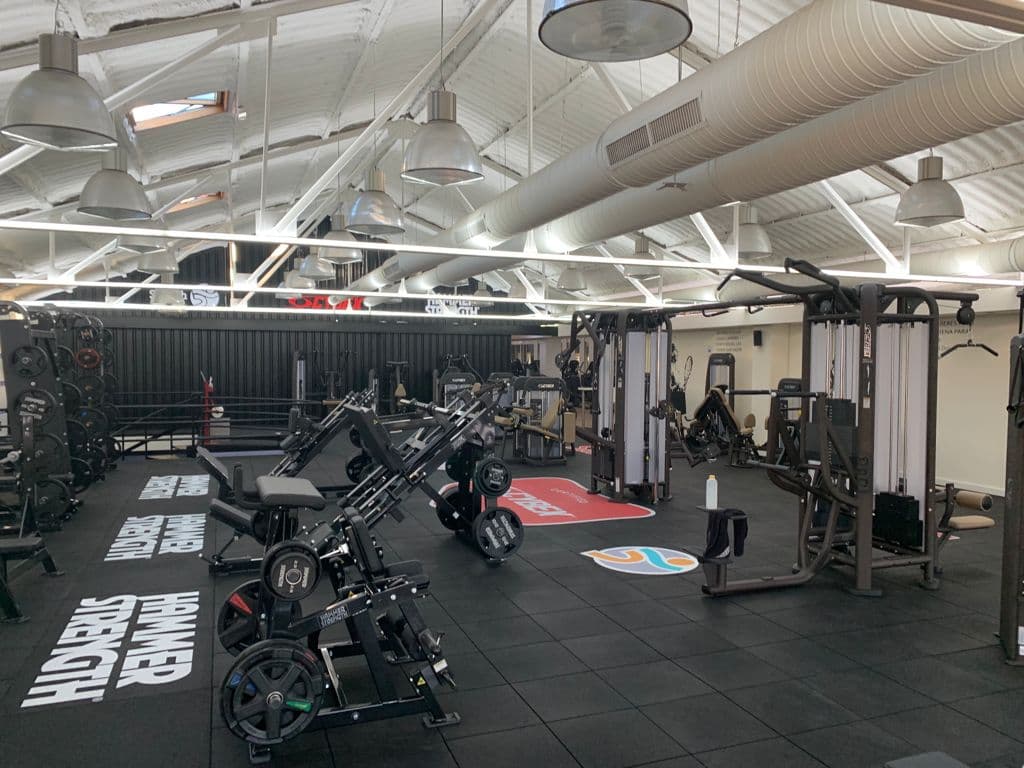 Gimnasio Squash Santiago (Milladoiro) - tenis in O Milladoiro